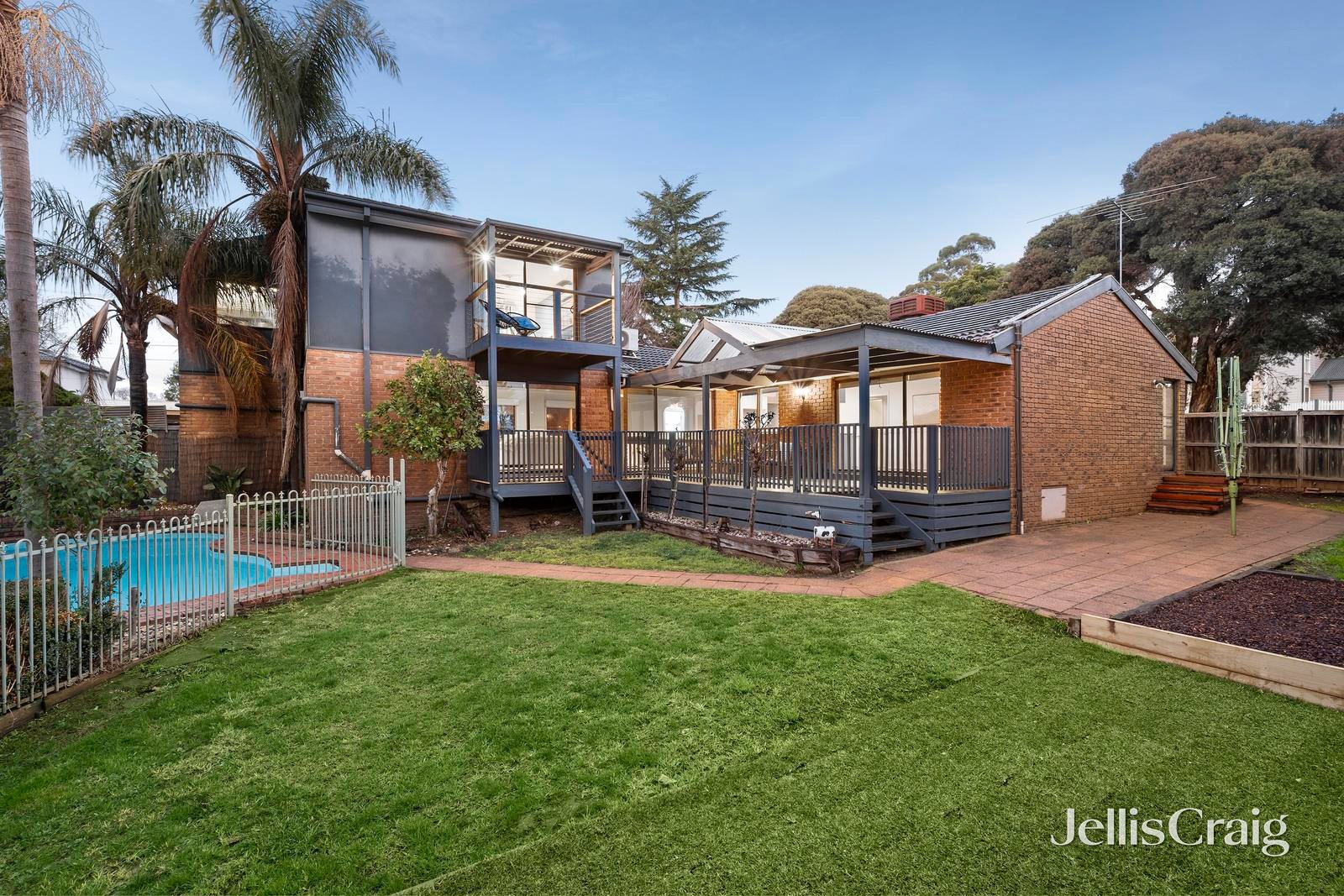 1 Crown Point Ridge, Chirnside Park image 14