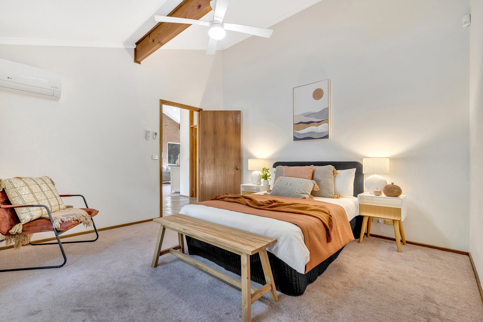 Property Gallery Thumbnail 12
