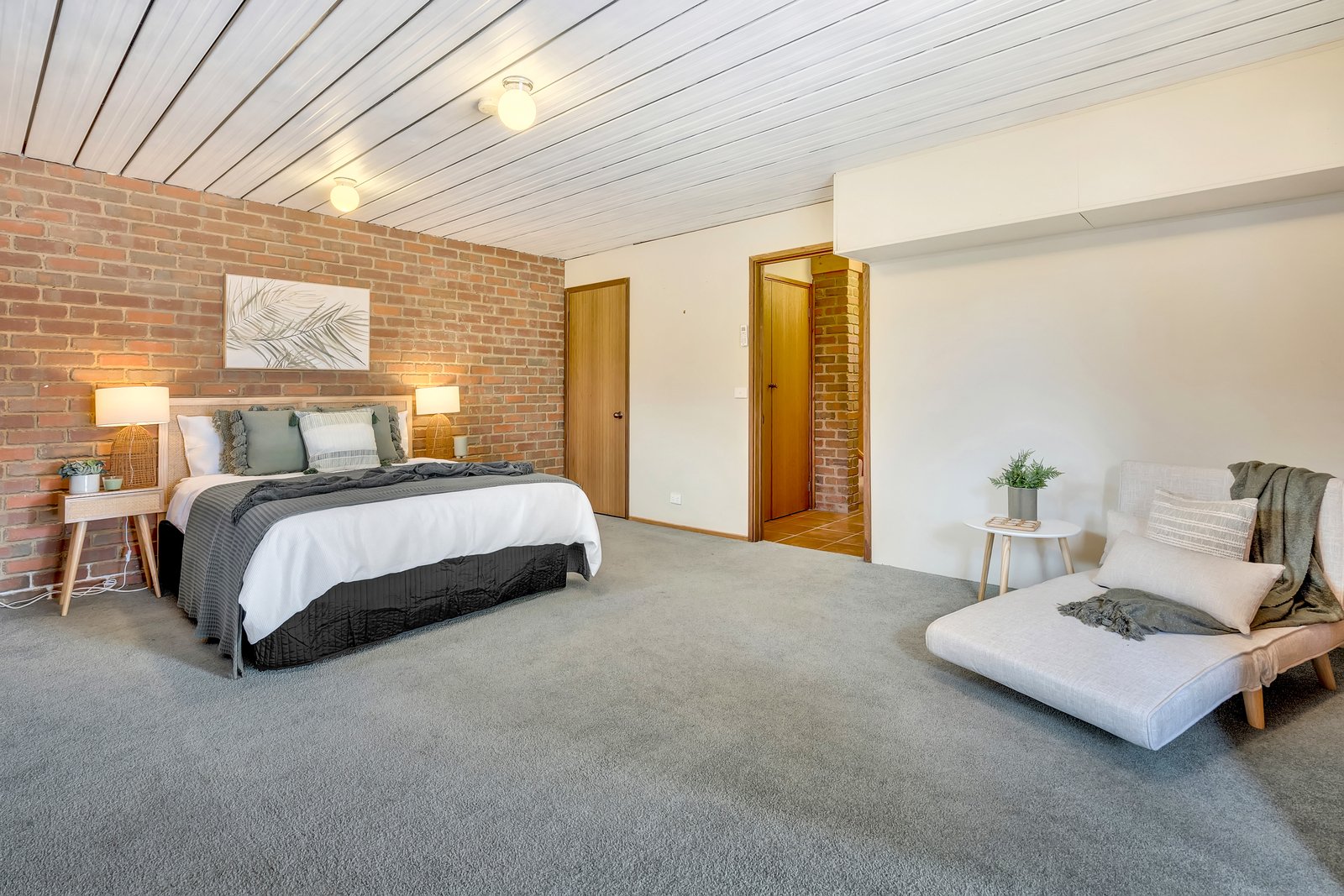 Property Gallery Thumbnail 17