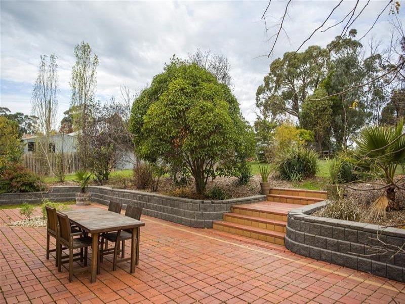 1 Daniell Drive, Castlemaine image 18