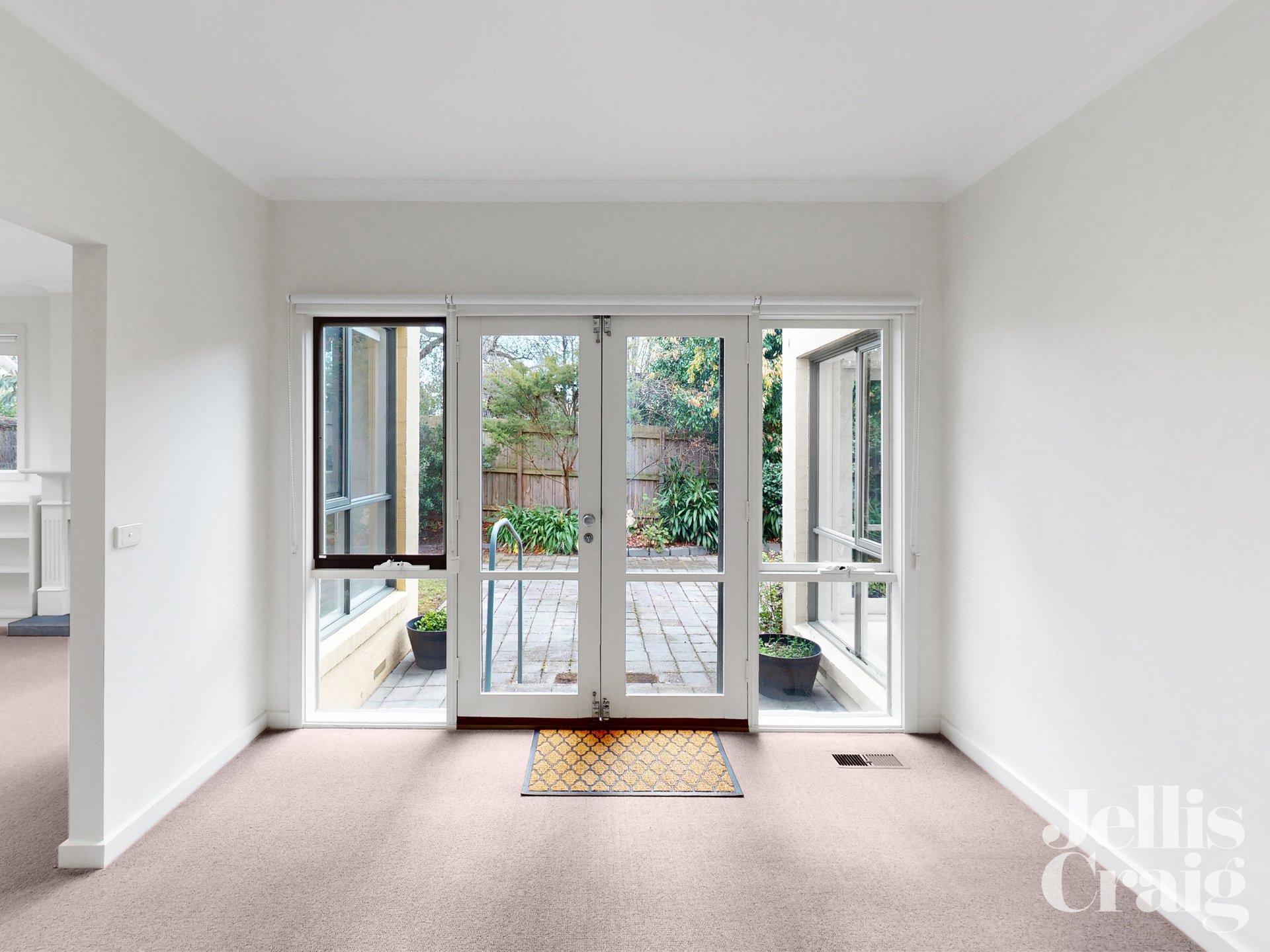 1 Daracombe Avenue, Kew image 6