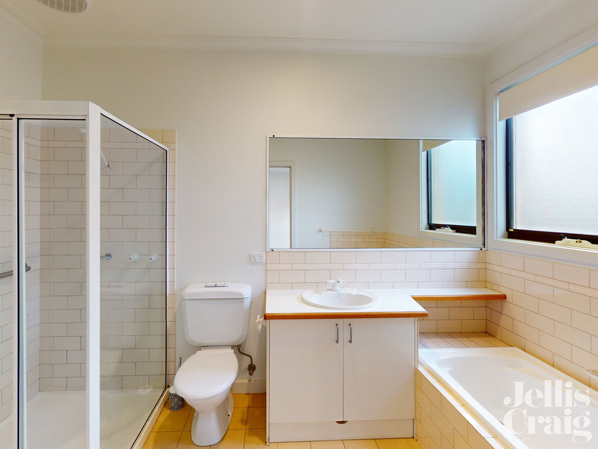 1 Daracombe Avenue, Kew image 9