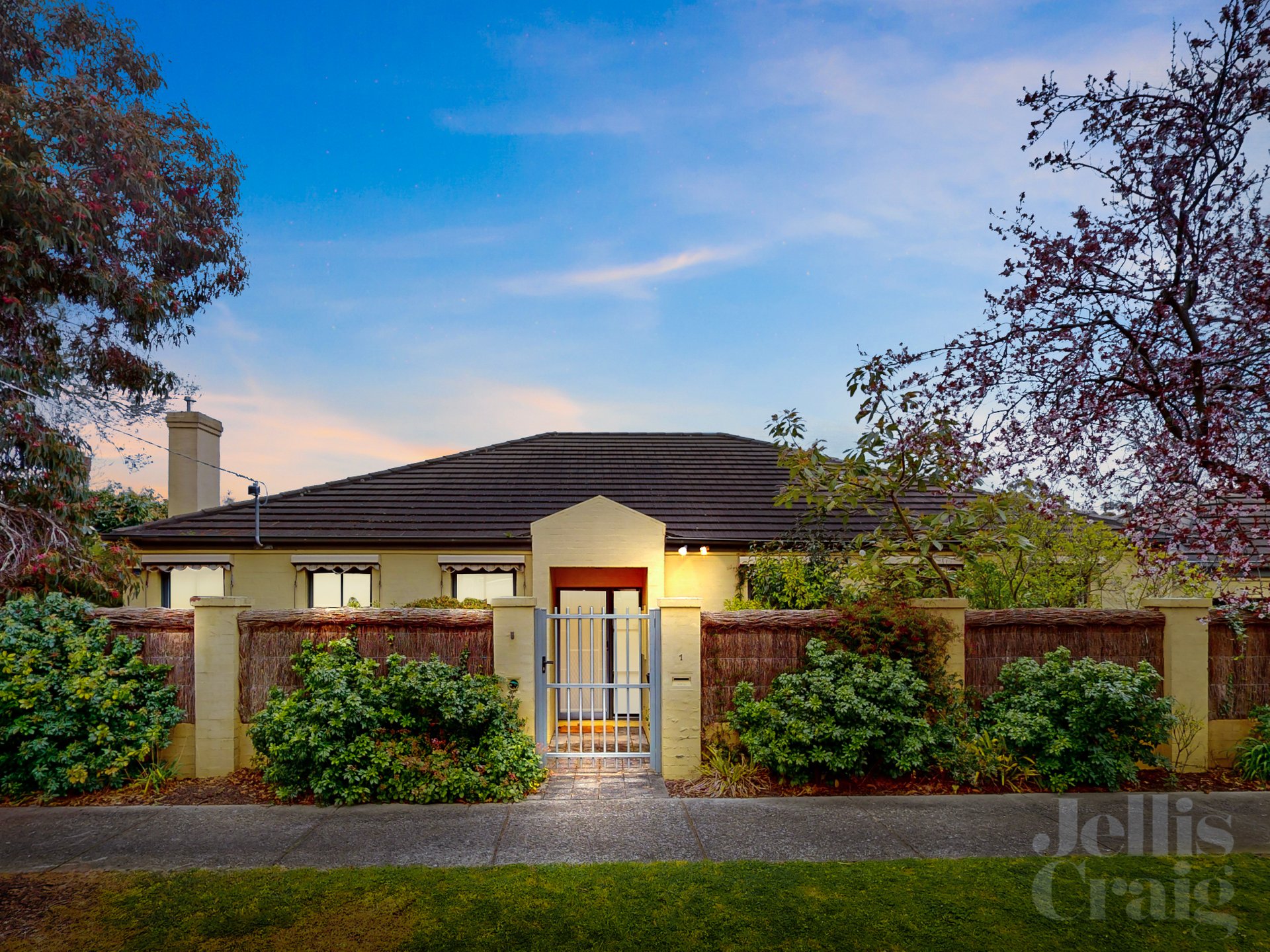 1 Daracombe Avenue, Kew image 12