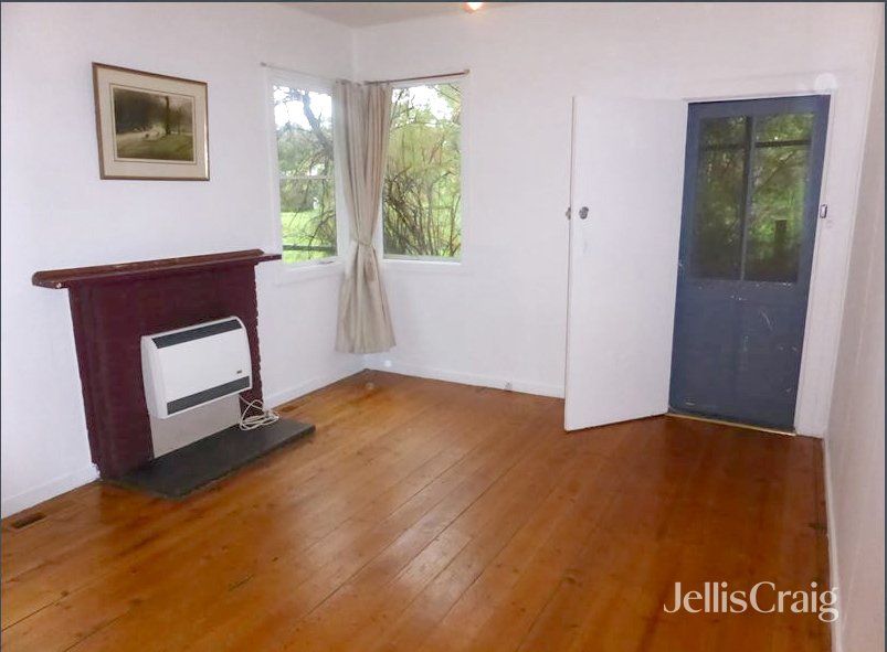 1 Diamond Street, Diamond Creek image 3