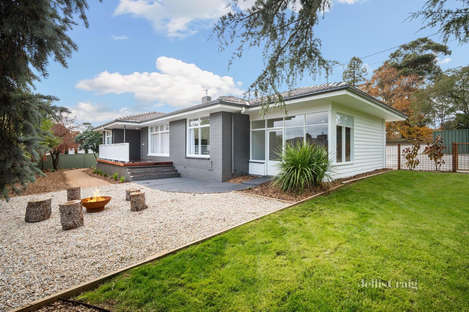 1 Ditchfield Road, Brown Hill image 1