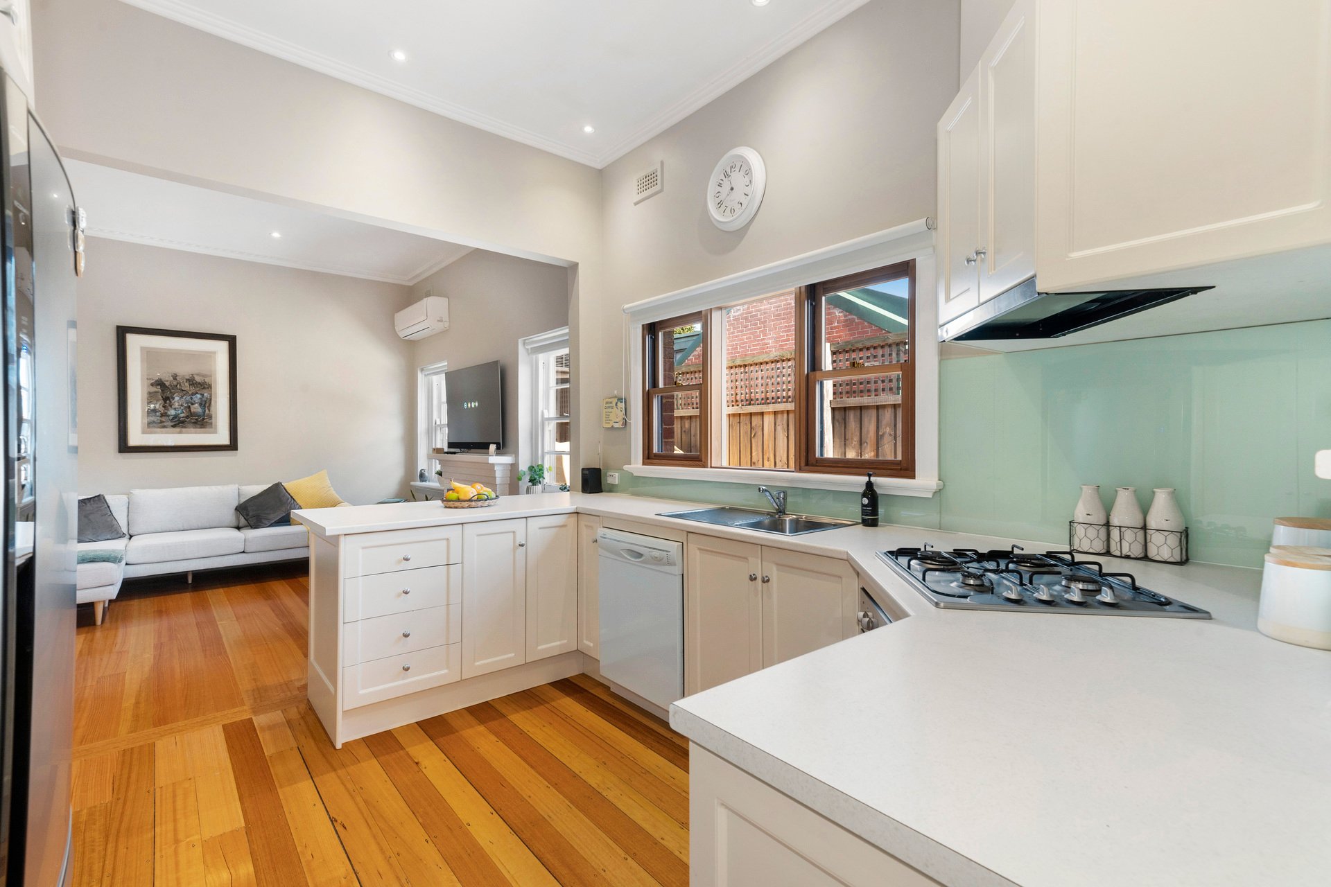 Property Gallery Thumbnail 6