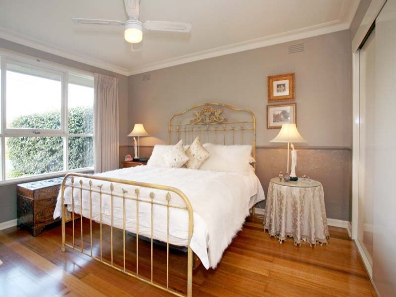 1 Dresden Avenue, Heathmont image 5