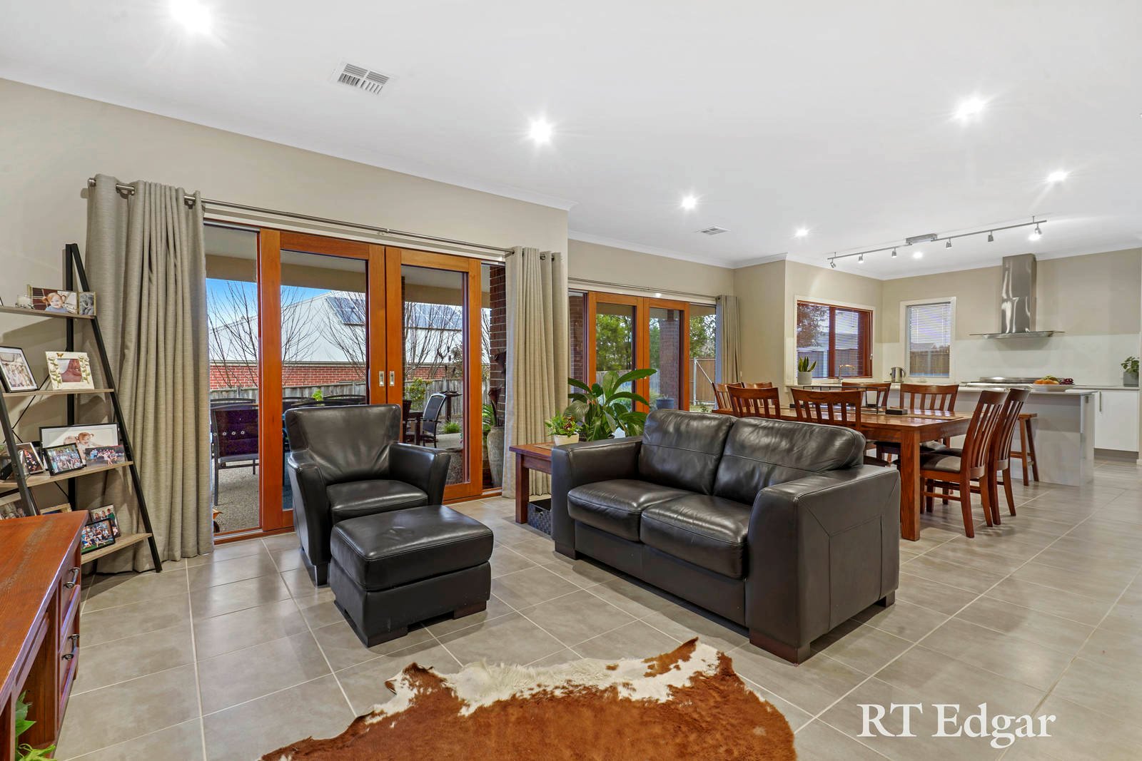 Property Gallery Thumbnail 8
