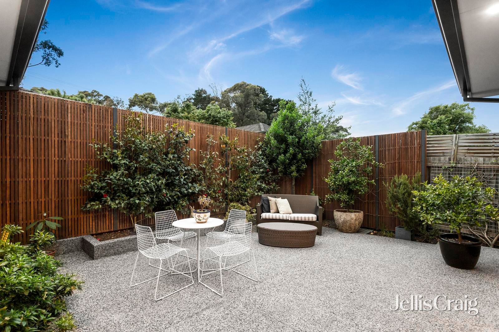 1 Dunrossil Drive, Kilsyth image 12
