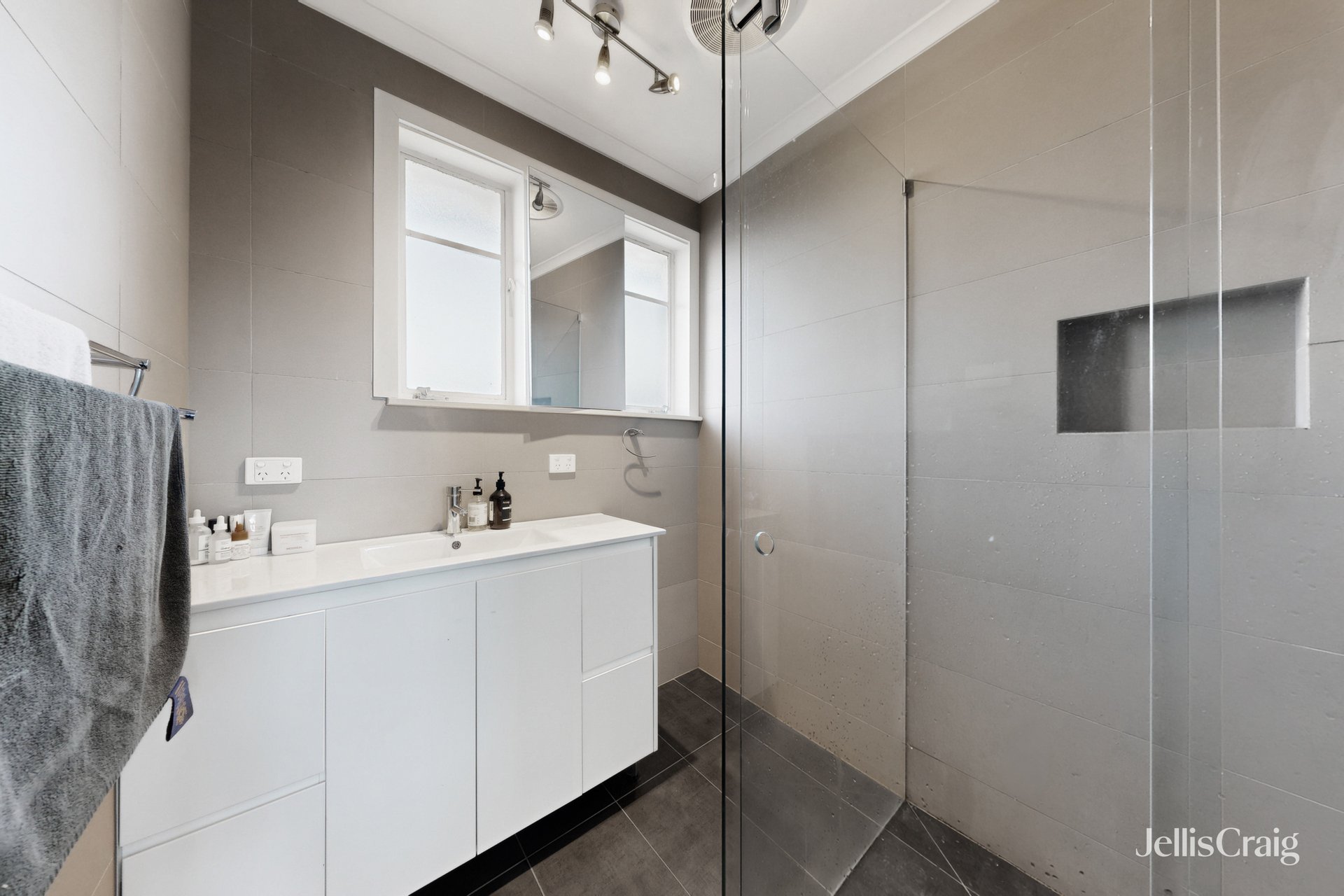 1 Eden Court, Ascot&nbsp;Vale image 11