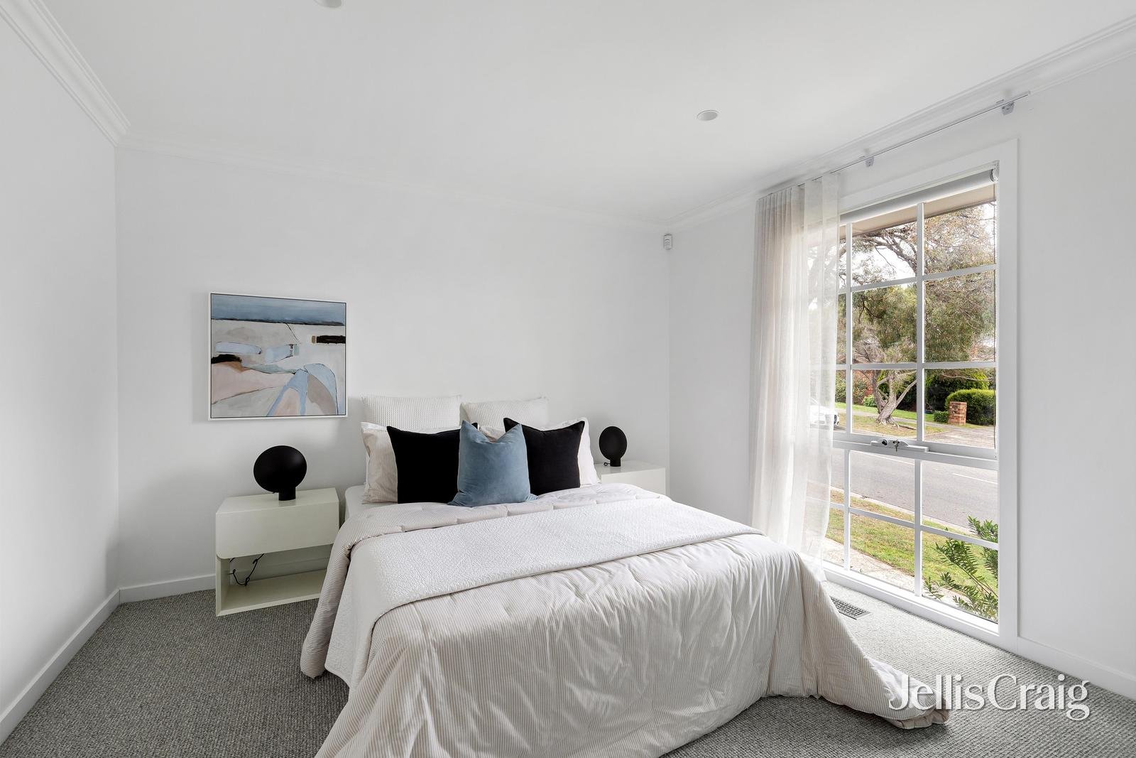 1 Elaroo Close, St Helena image 11