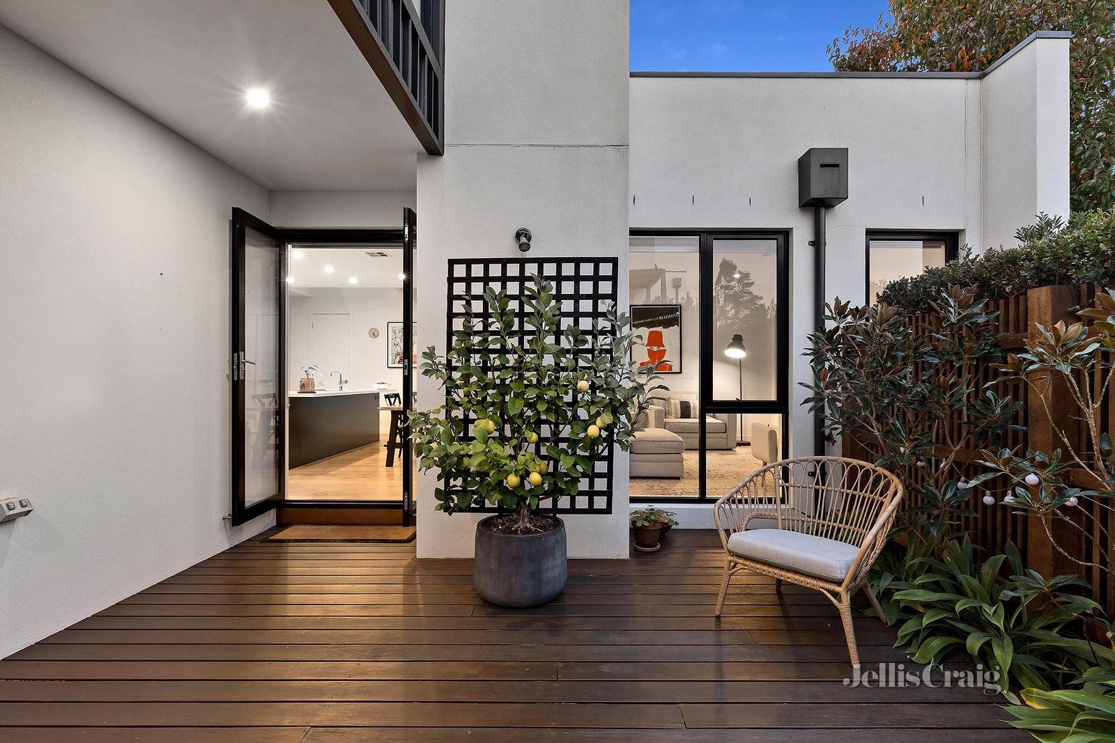 1 Ellsworth Crescent, Camberwell image 6