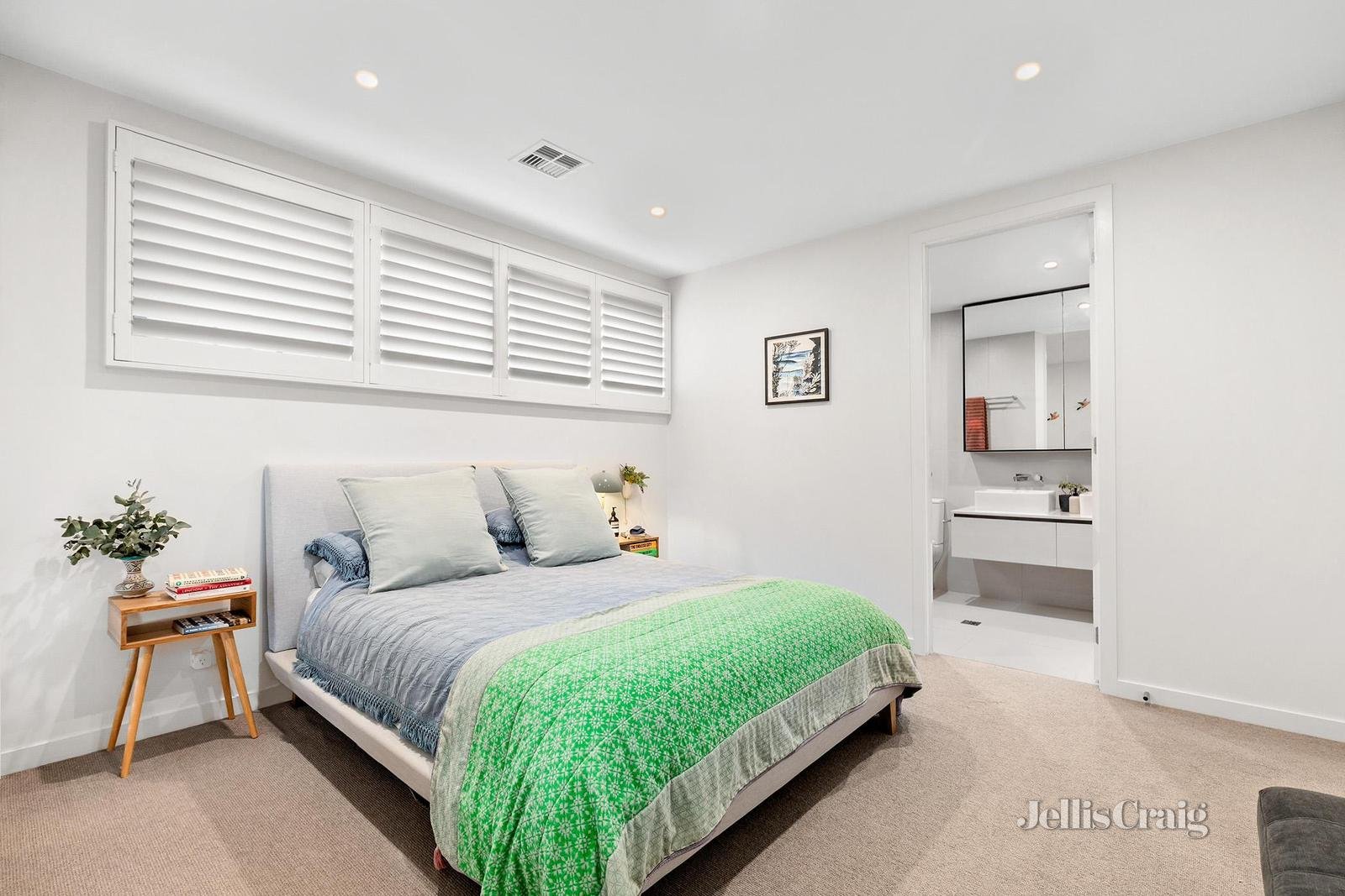 1 Ellsworth Crescent, Camberwell image 7
