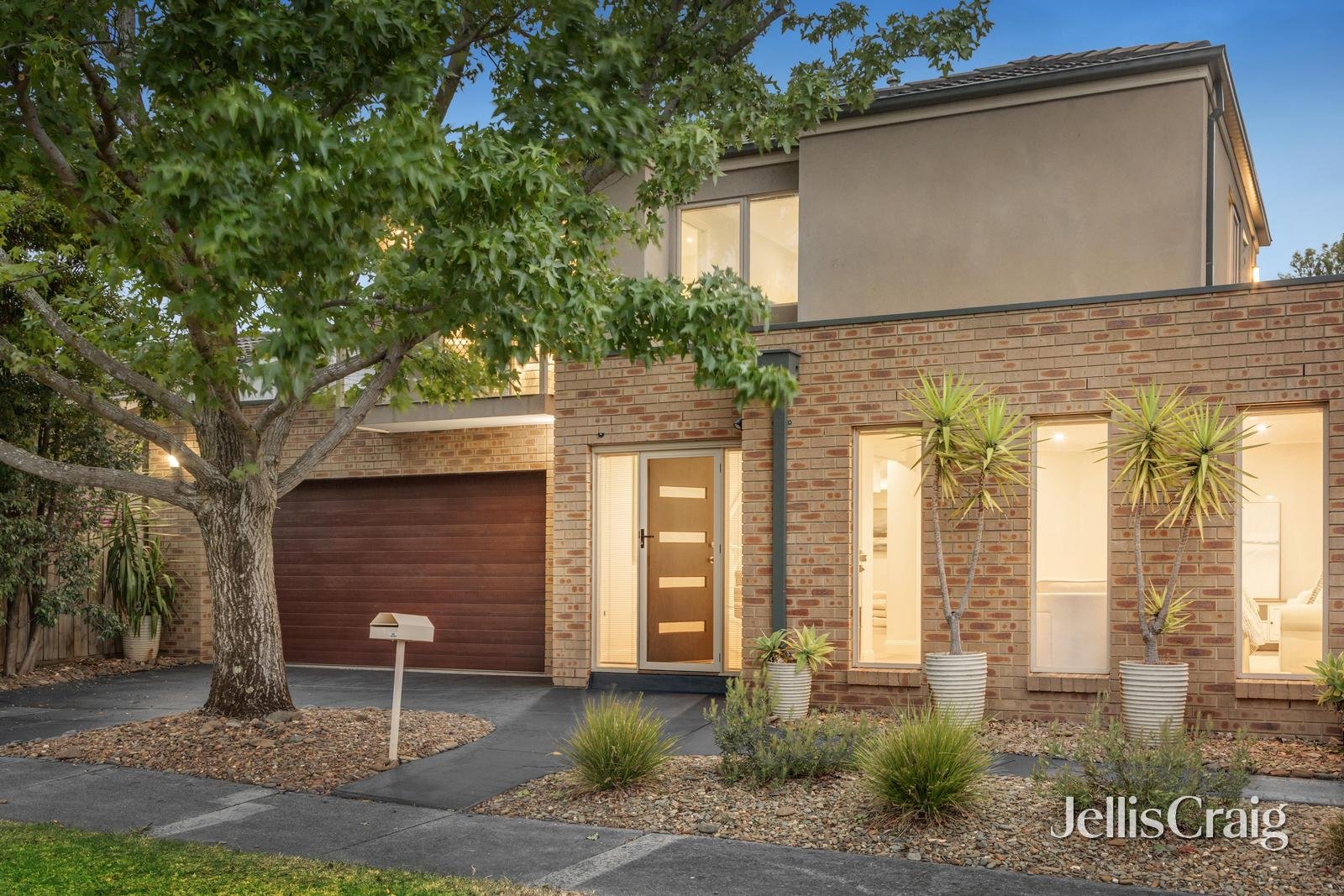 1 Emerson Street, Glen&nbsp;Waverley image 1