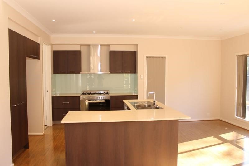 1 Esdale Street, Blackburn image 3