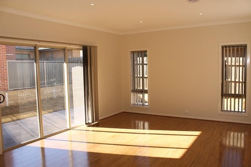 1 Esdale Street, Blackburn image 4