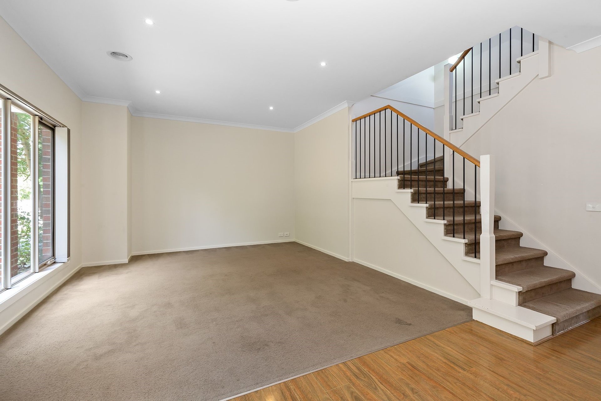 1 Esdale Street, Blackburn image 6