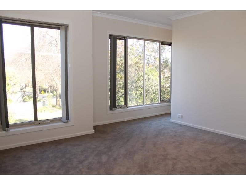 1 Esdale Street, Blackburn image 7