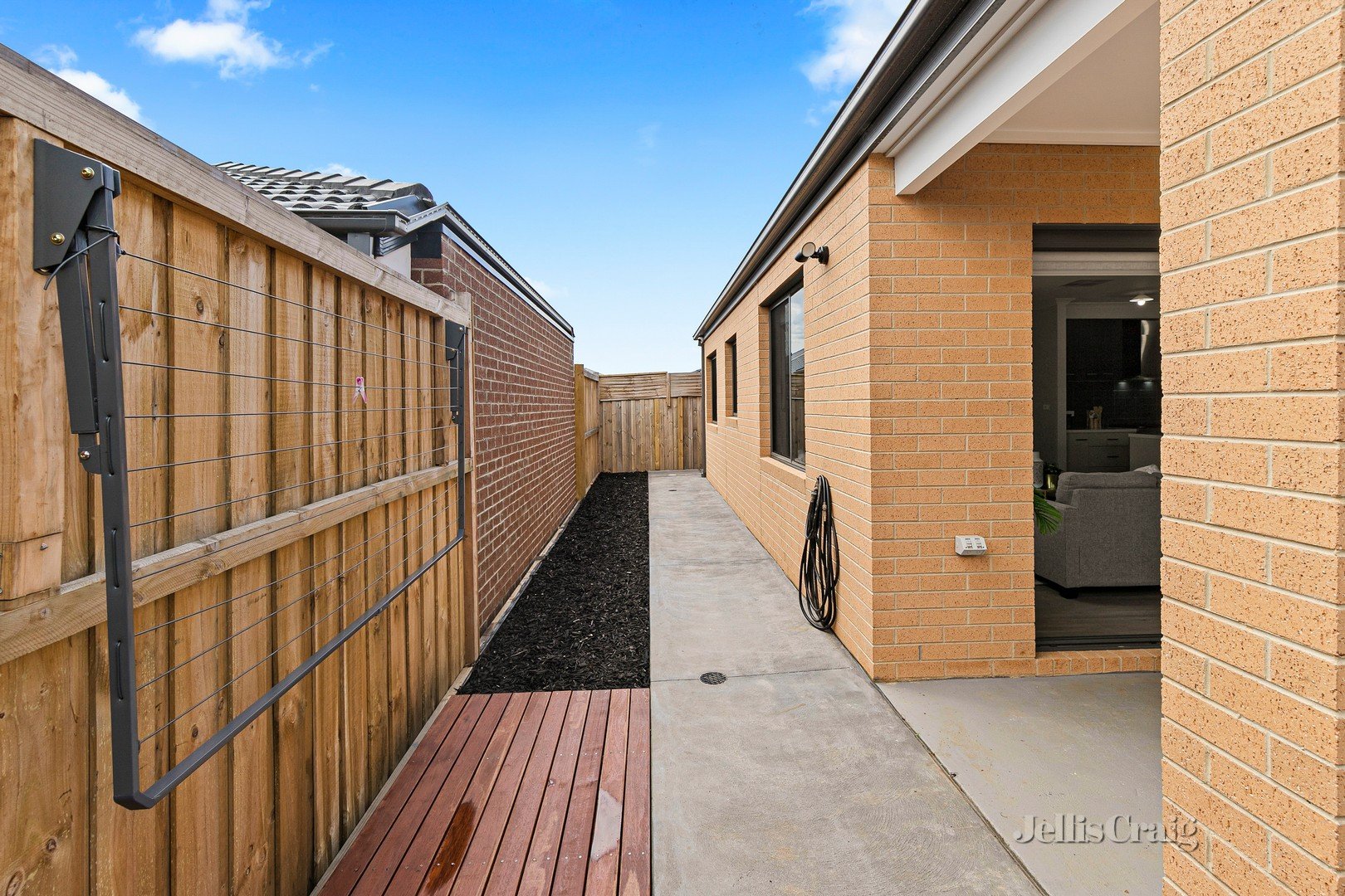 1 Euston Way, Strathtulloh image 18