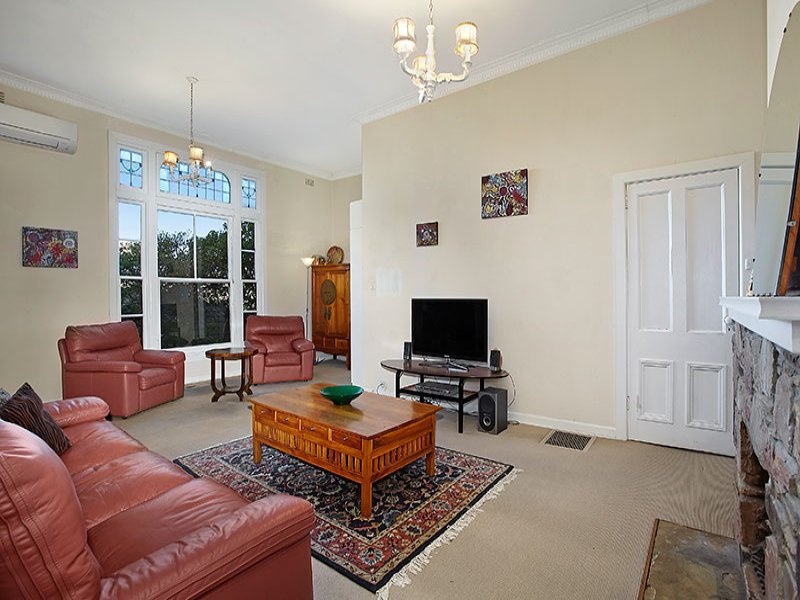 1 Everton Grove, Surrey Hills image 2