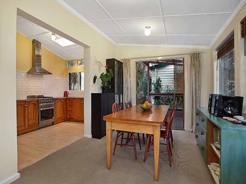 1 Everton Grove, Surrey Hills image 3