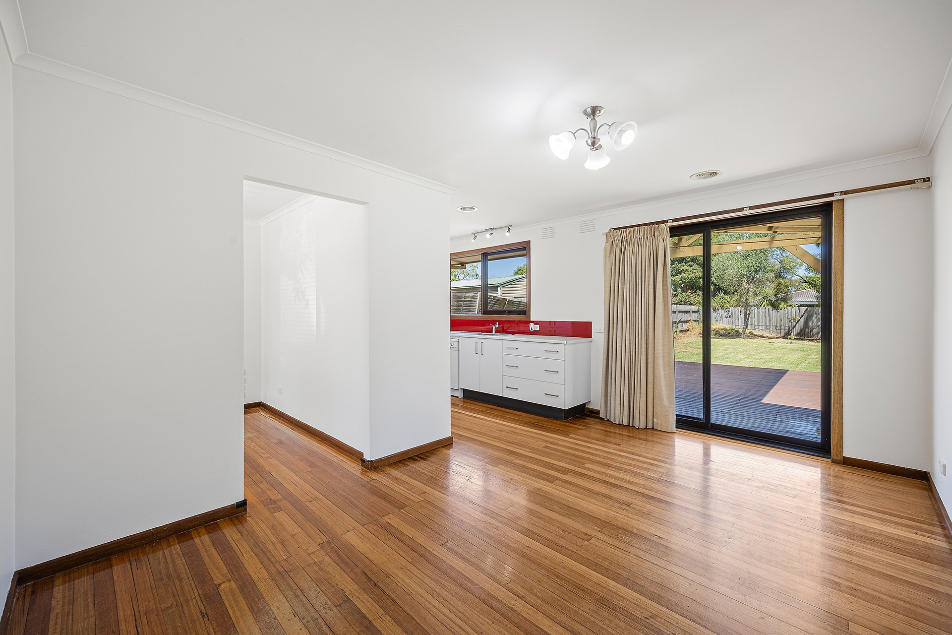 1 Fairford Court, Bayswater&nbsp;North image 4
