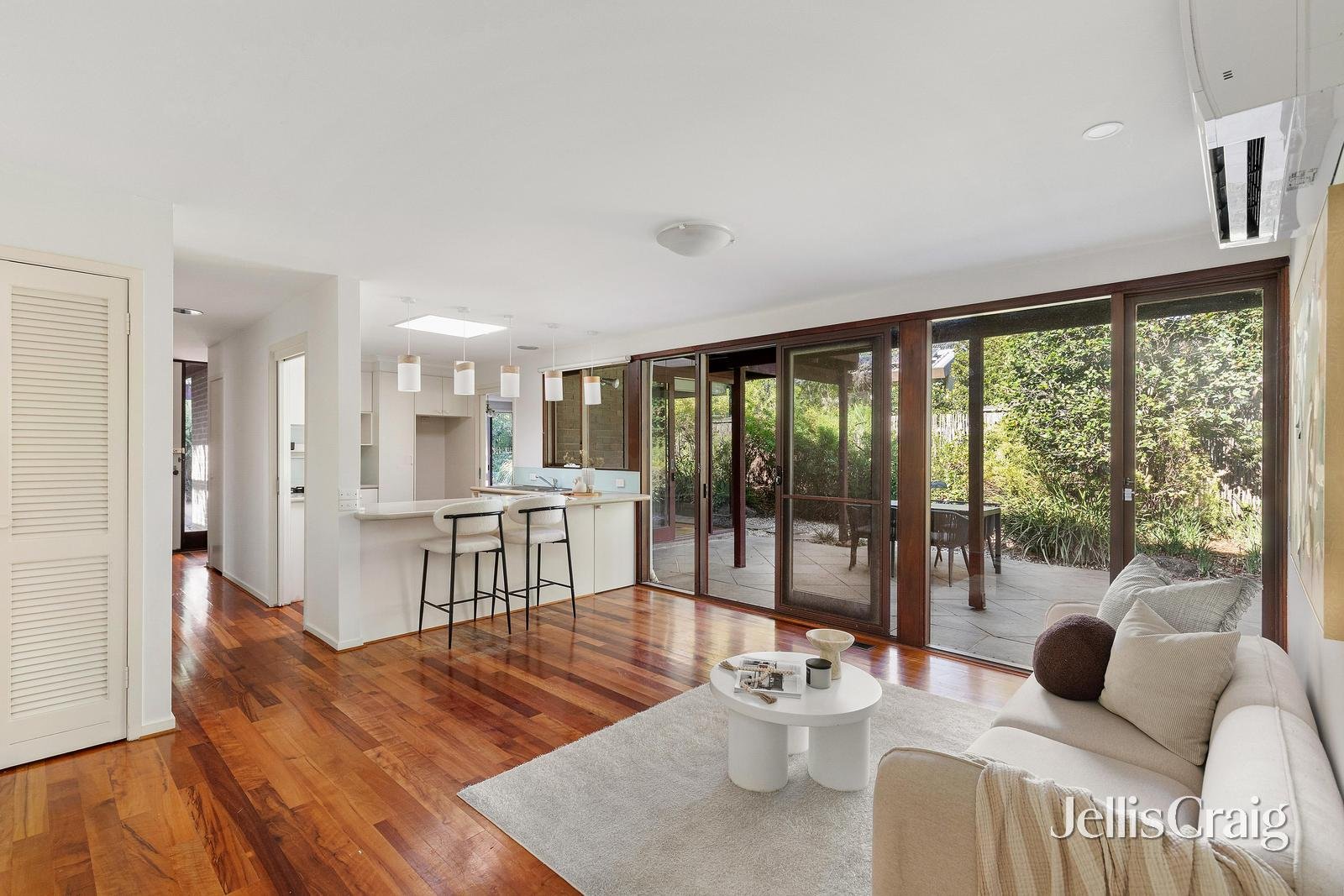 1 Ferrier Court, Rosanna image 3