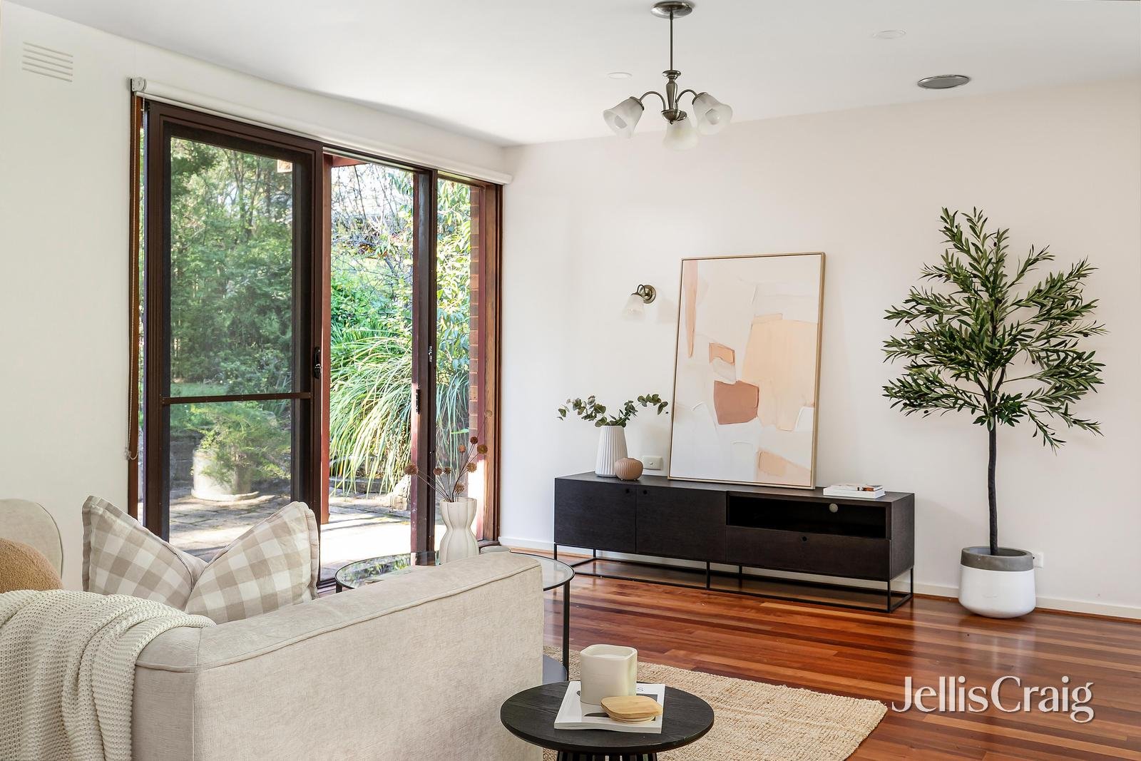 1 Ferrier Court, Rosanna image 6