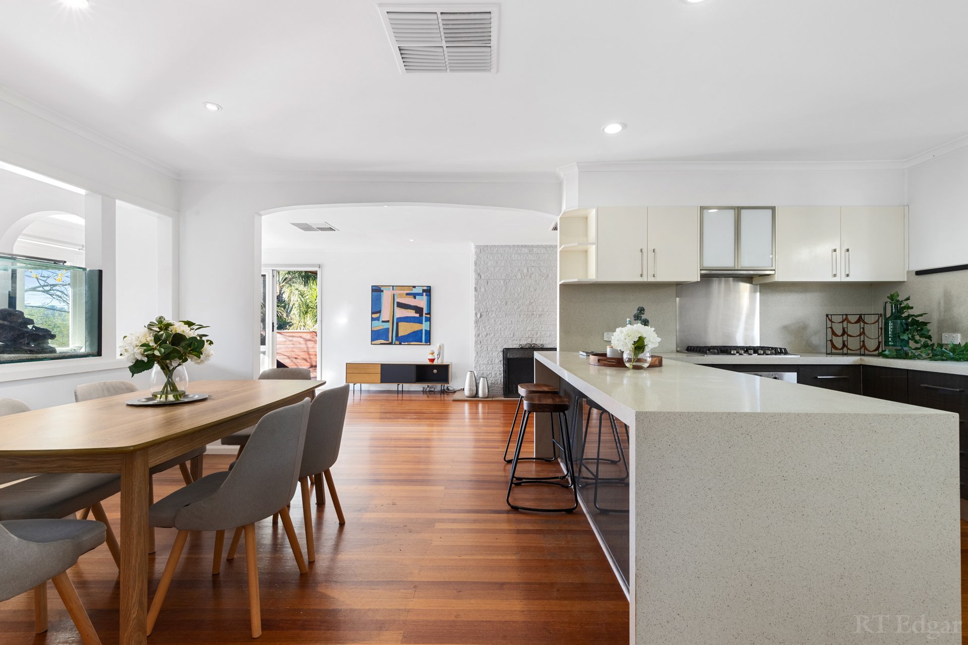 Property Gallery Thumbnail 3
