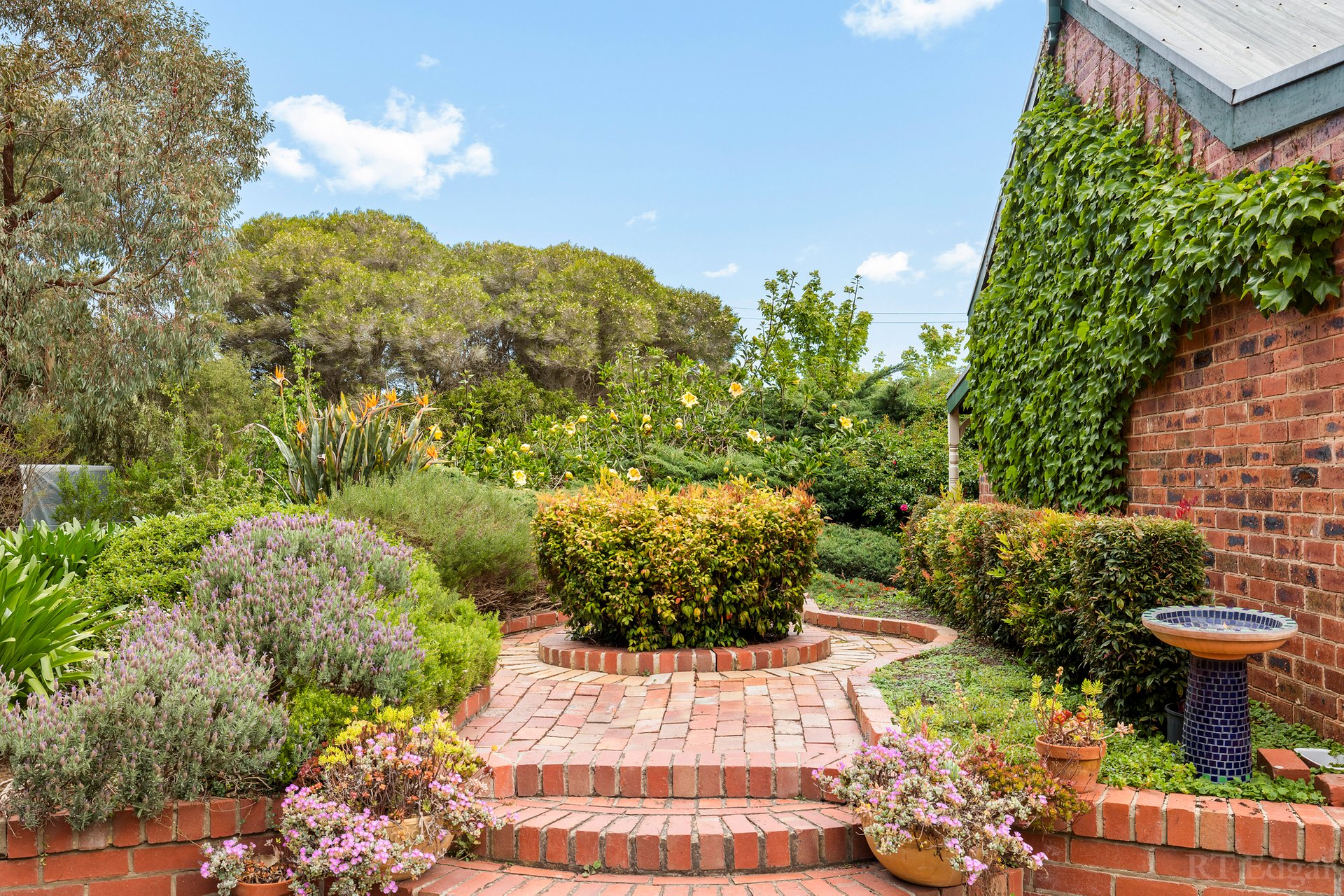 Property Gallery Thumbnail 13