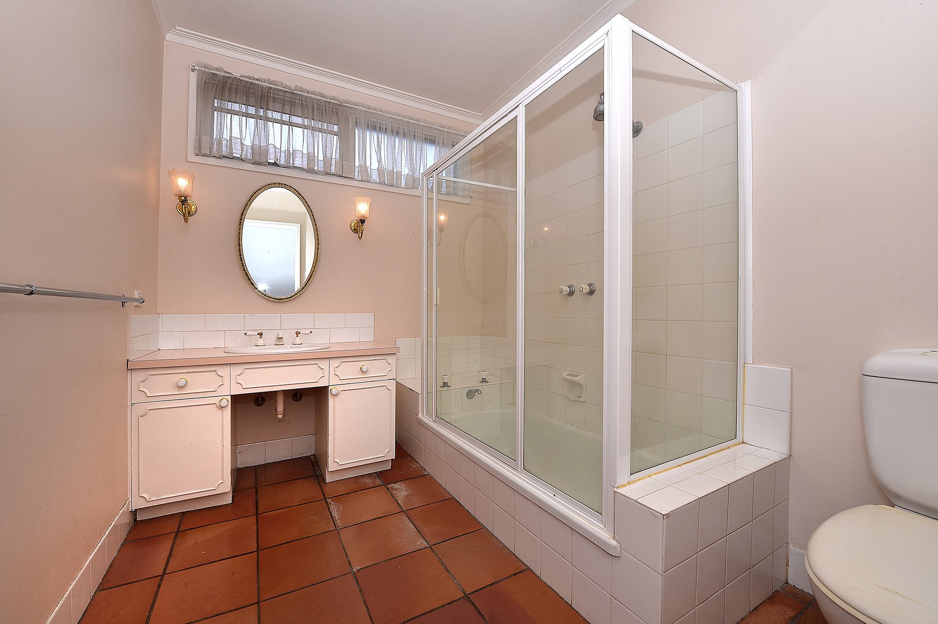 1 Franklin Court, Glen Waverley image 5