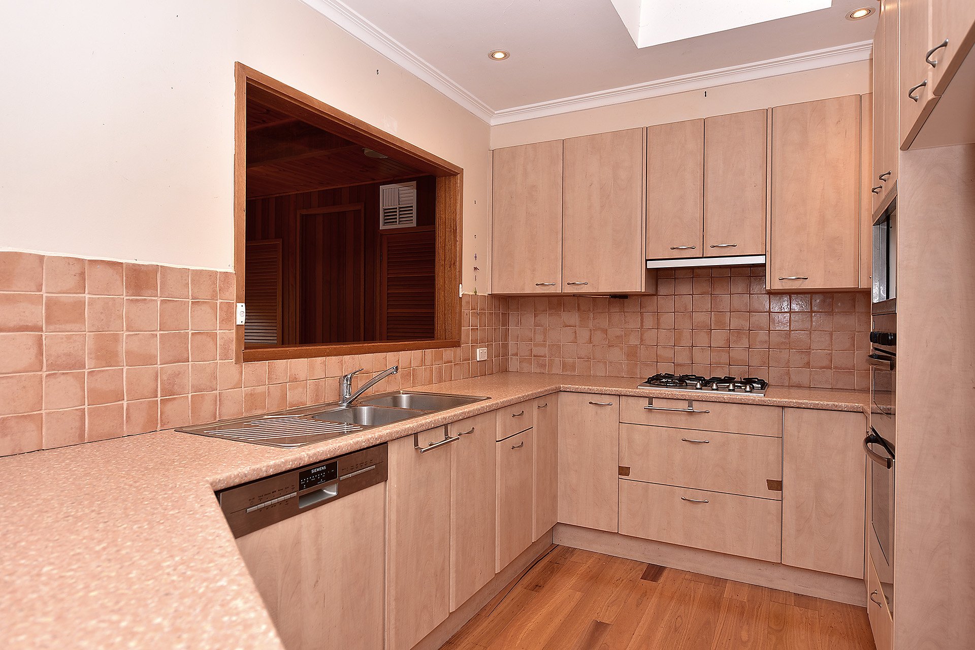 1 Franklin Court, Glen Waverley image 1