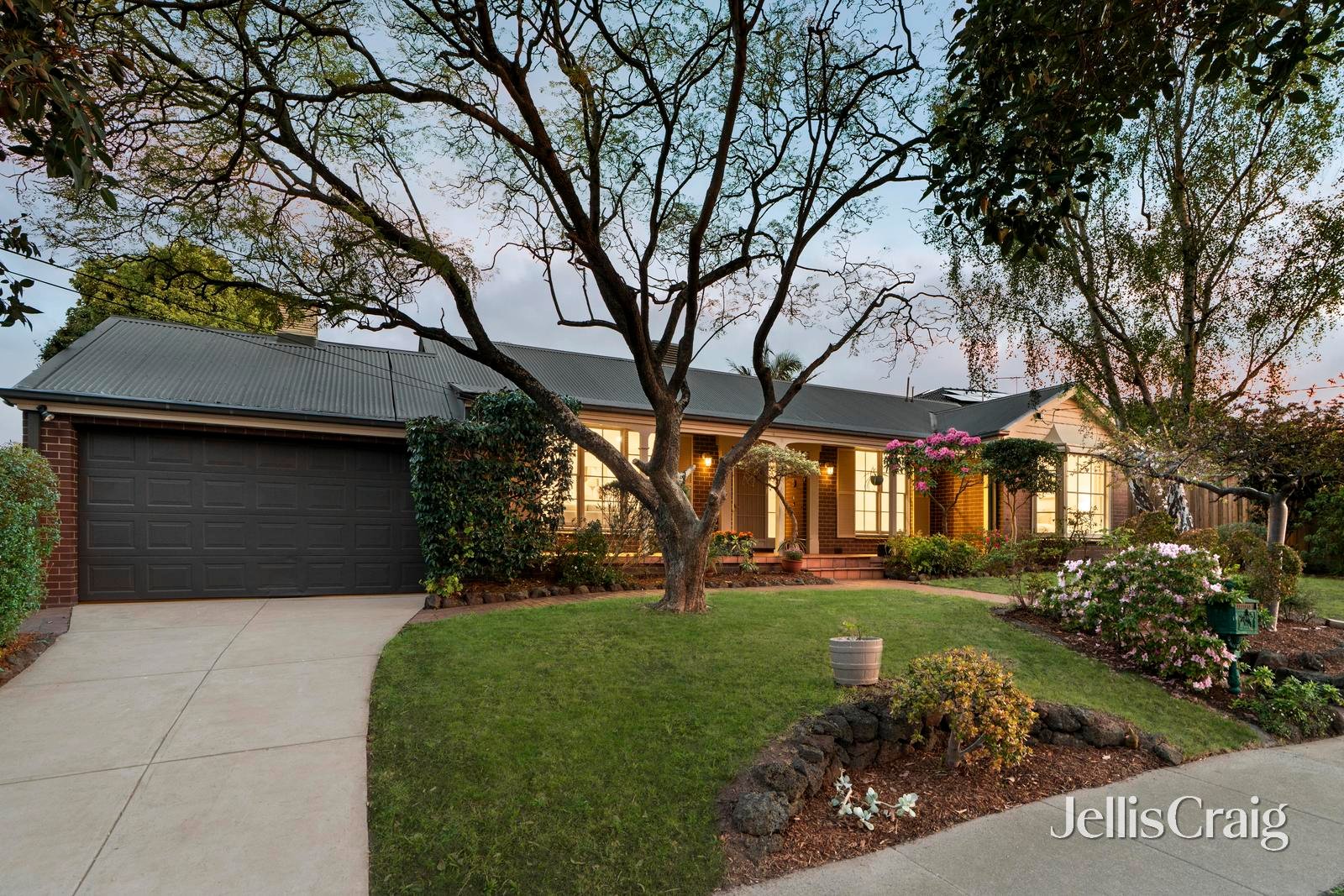 1 Franklin Court, Glen&nbsp;Waverley image 17