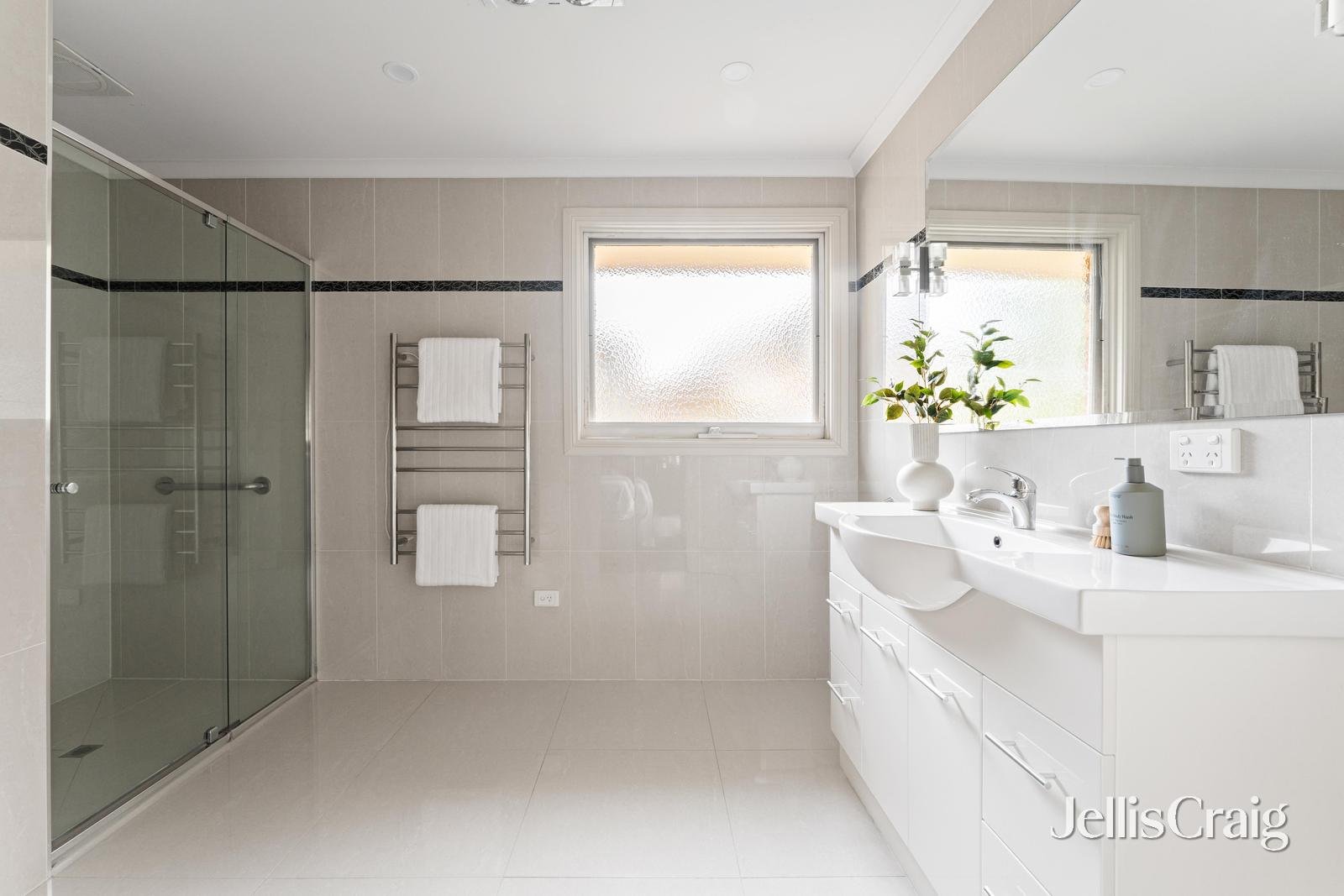 1 Freda Court, Eltham&nbsp;North image 9