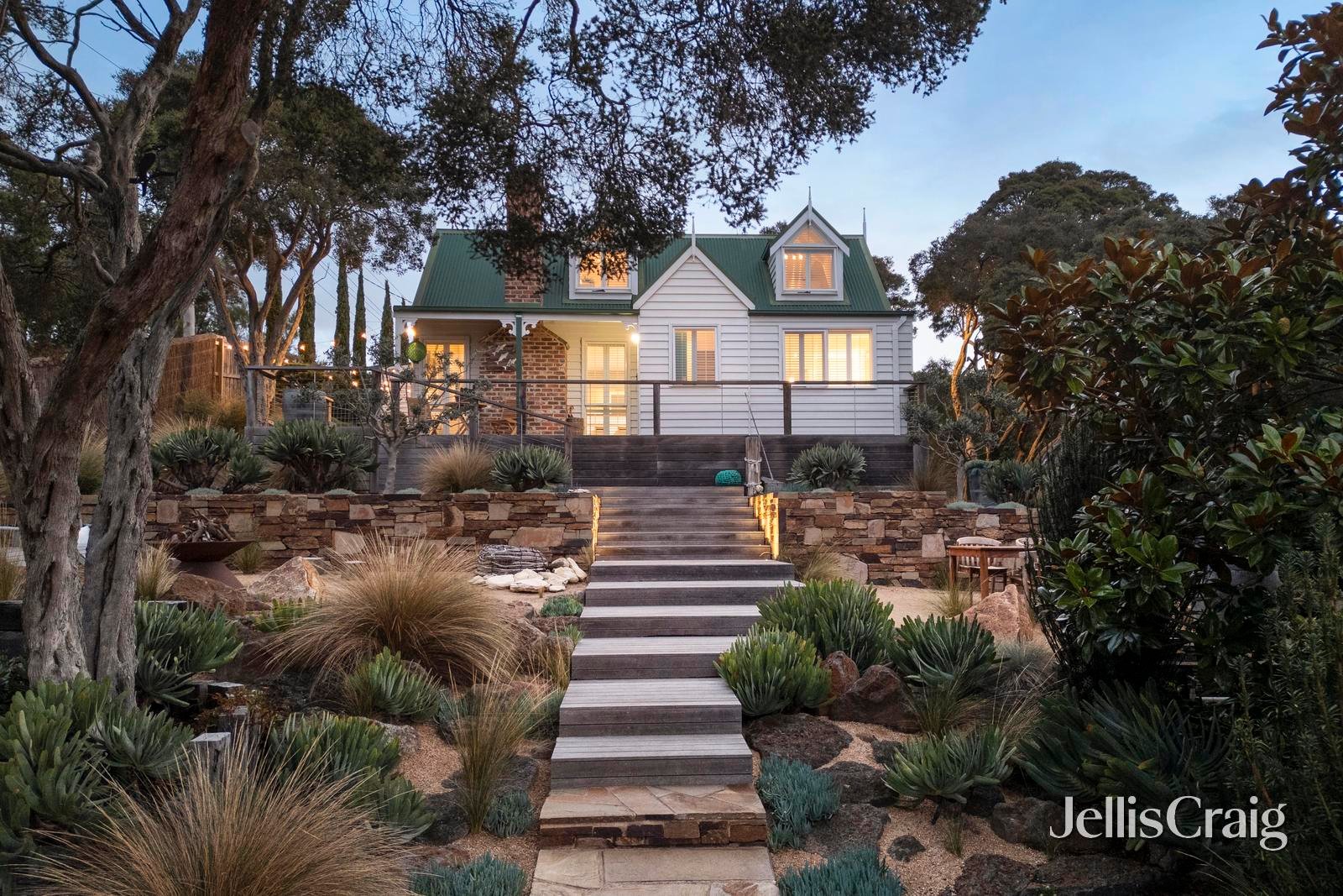 1 Geoffrey Street, Blairgowrie image 2