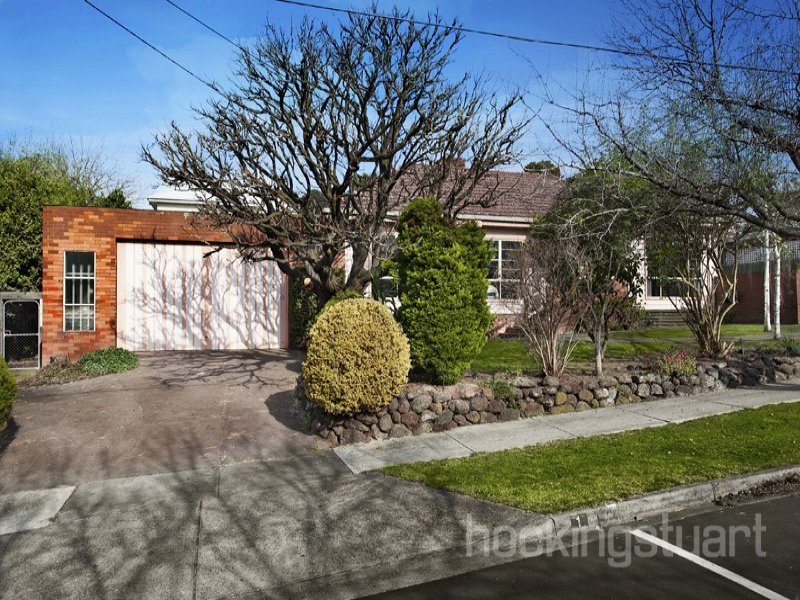 1 Gilbert Street, Mont Albert image 2