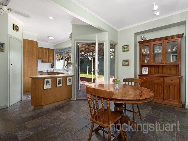 1 Gilbert Street, Mont Albert image 5