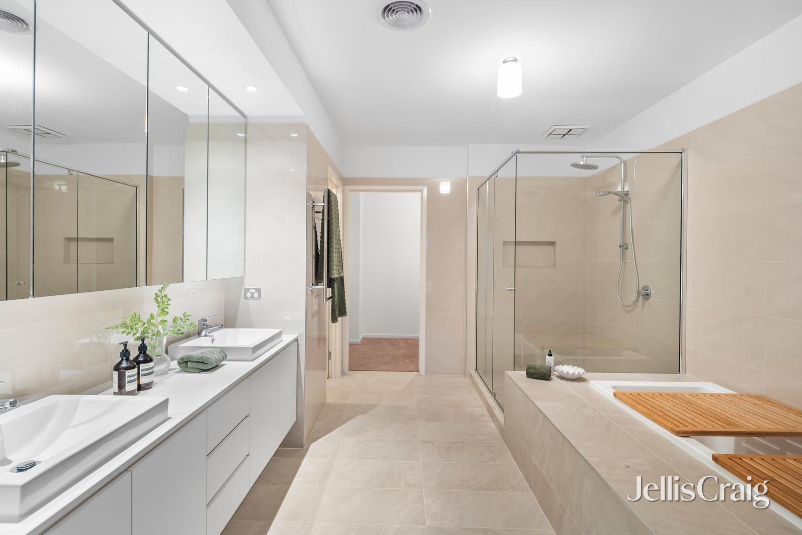 1 Gladstone Street, Surrey Hills image 10