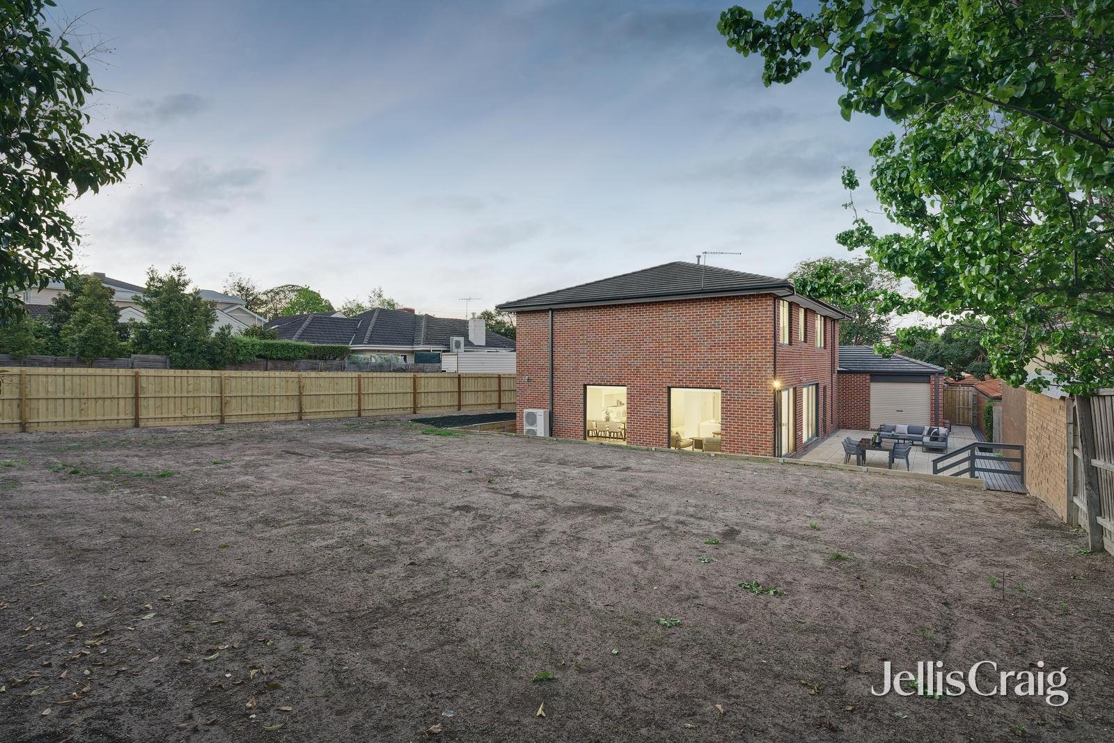 1 Gladstone Street, Surrey Hills image 15