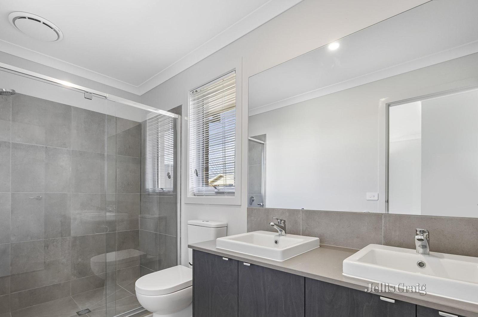 1 Goddard Street, Lucas image 3