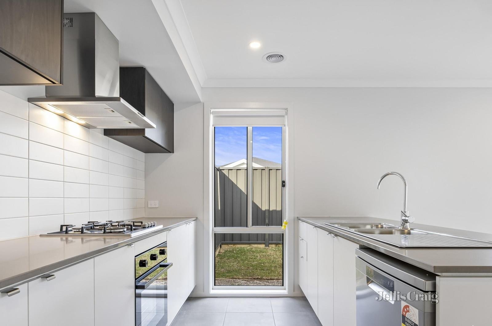 1 Goddard Street, Lucas image 5