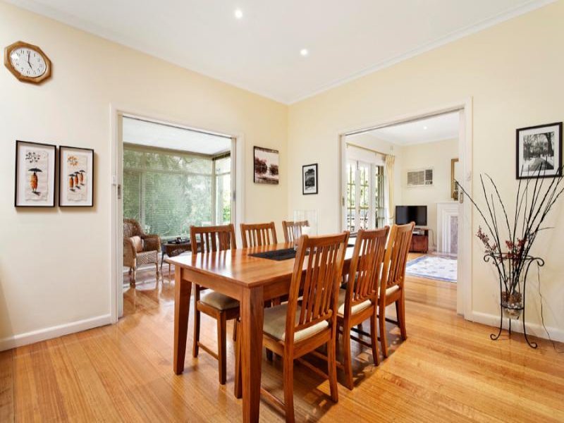 1 Grace Court, Mont Albert image 2