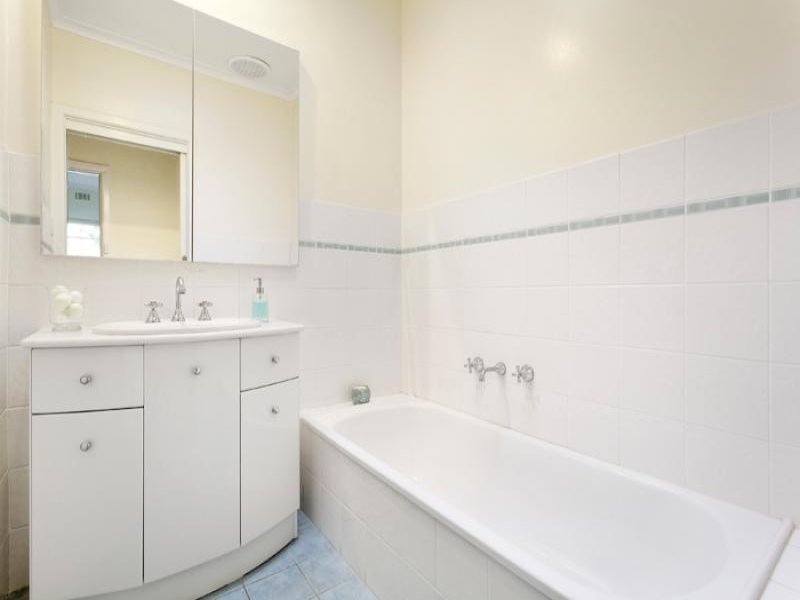 1 Grace Court, Mont Albert image 5
