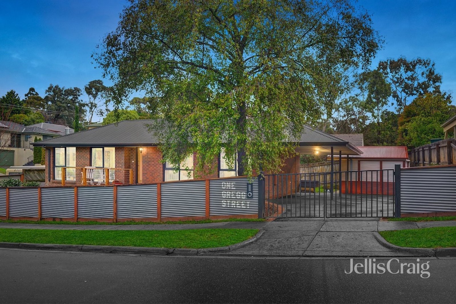 1 Gregg Street, Diamond Creek image 1