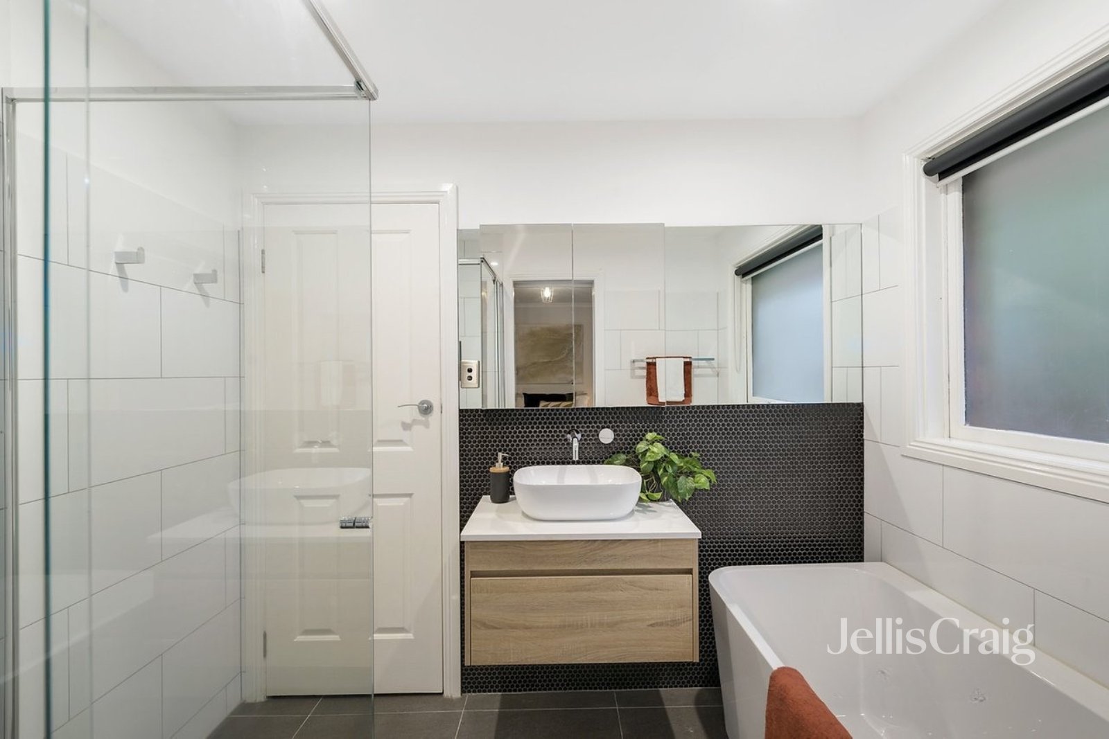 1 Gregg Street, Diamond Creek image 8