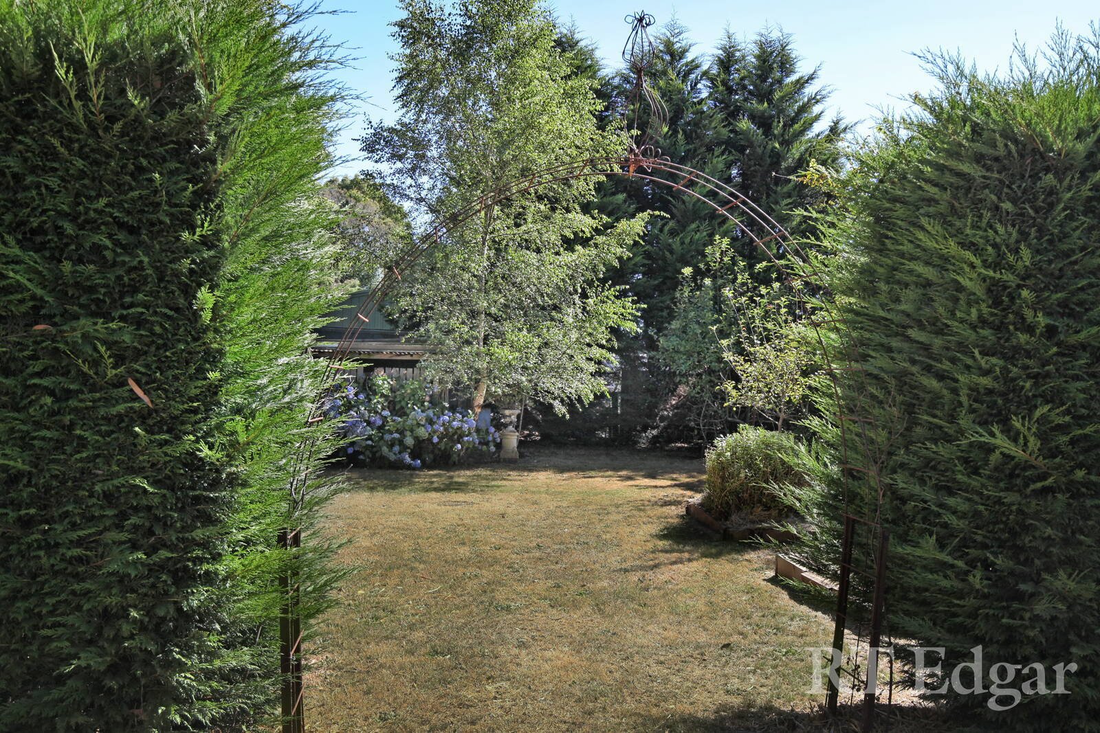 Property Gallery Thumbnail 12