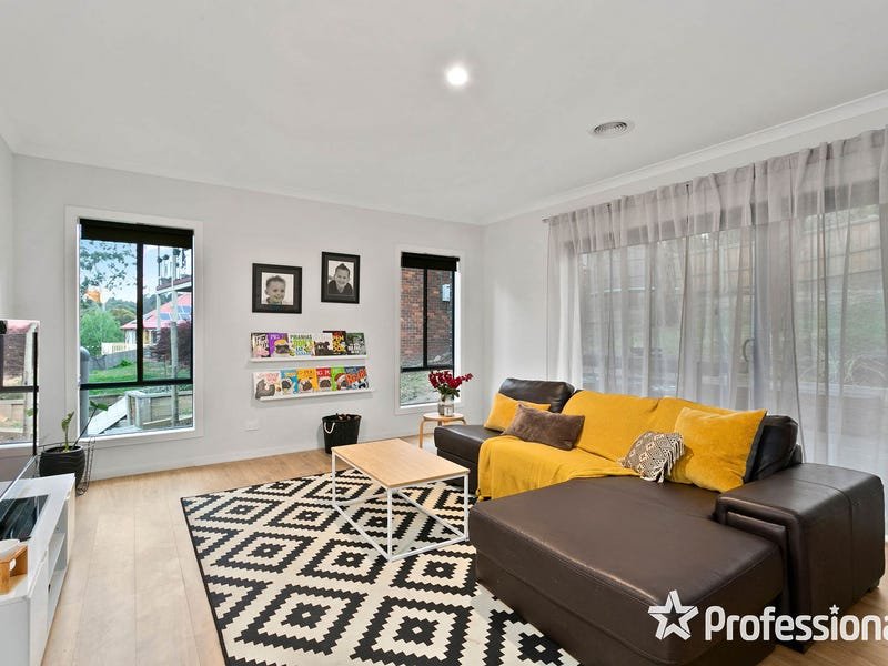 1 Guest House Close, Seville image 9