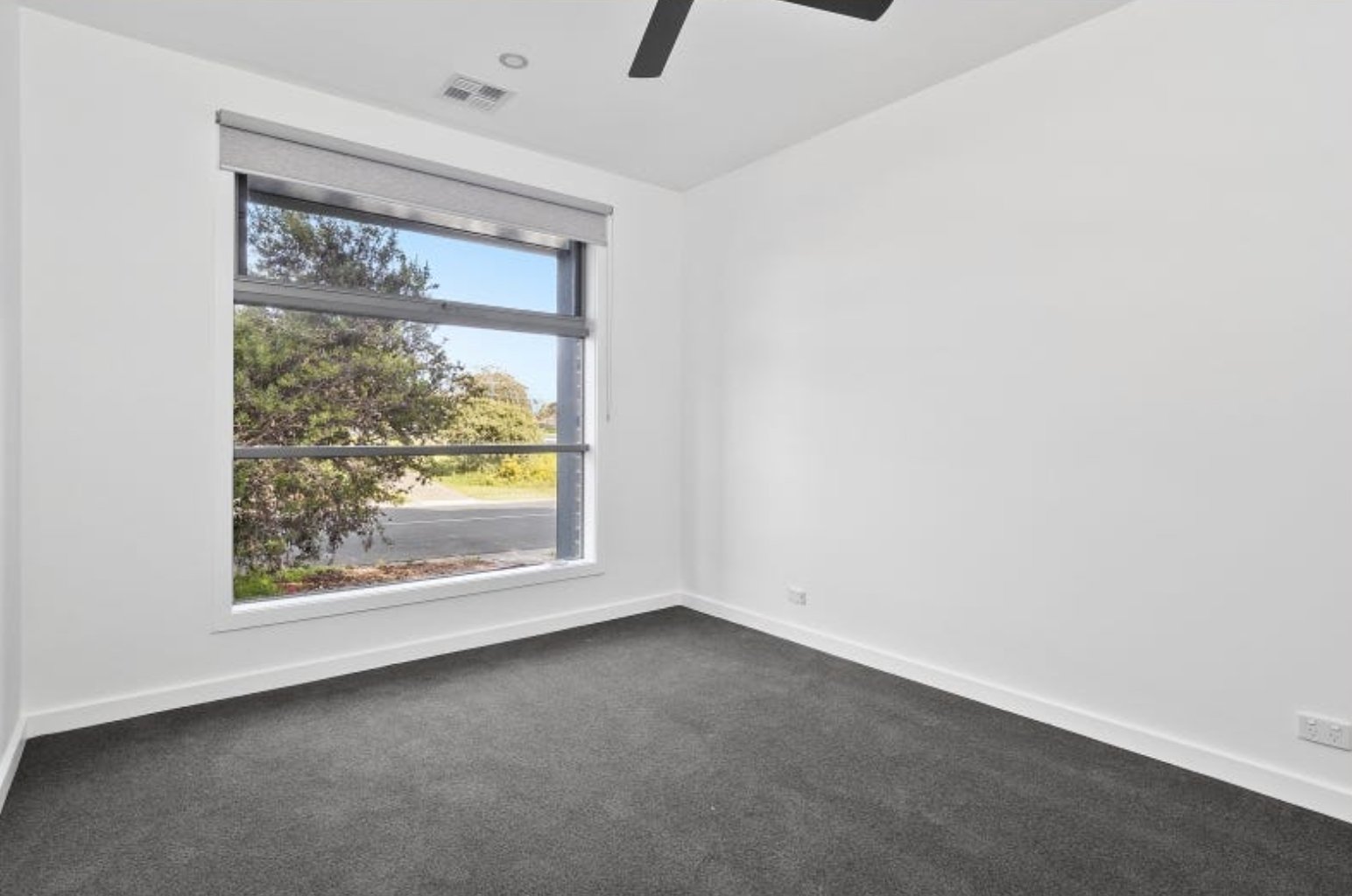 Property Gallery Thumbnail 4