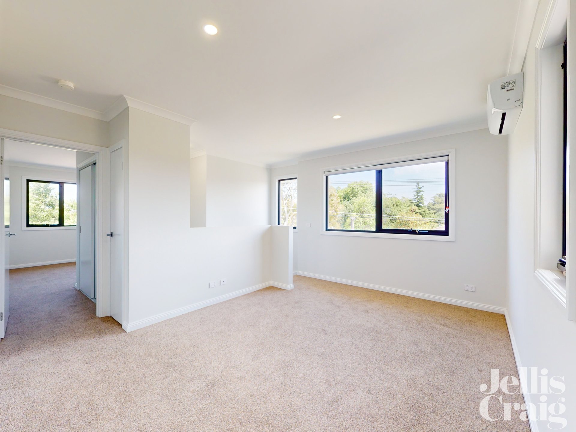 1 Hawthorn Grove, Mckinnon image 5