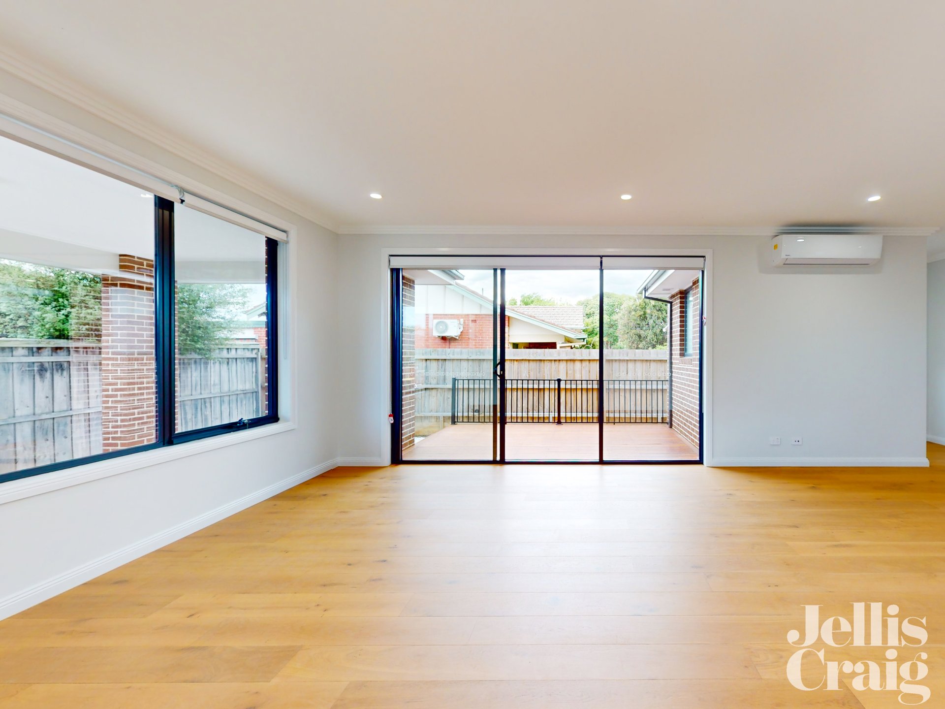 1 Hawthorn Grove, Mckinnon image 3